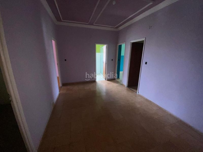 Foto b21fc982-018c-4201-8344-f199e9ea46ab. Edificio in Ventiun Ourense