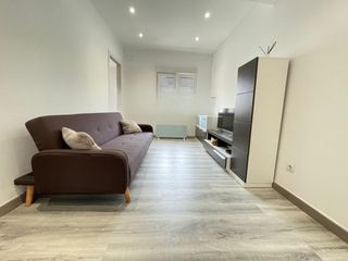 Etagenwohnung in Ventiun. Piso seminuevo en veintiuno, ourense  oportunidad única por 155.
