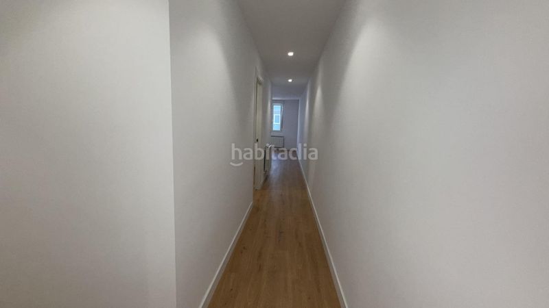 Foto f8c31d7a-d461-45db-90d1-c59912ebd779. Pis a Universidad Ourense