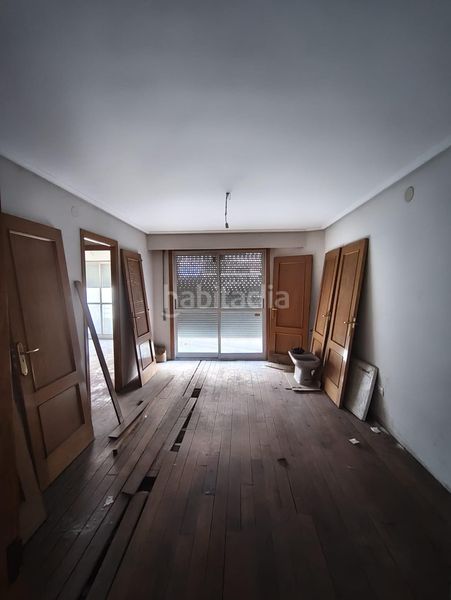 Foto 238d1e1f-bab0-4e5b-8a75-dc25f4f611af. Pis a Centro Ourense
