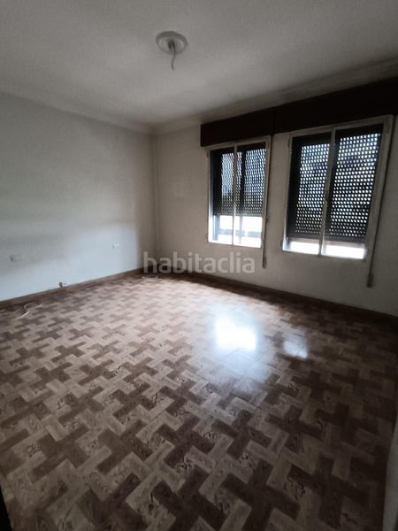 Foto 369126e8-c892-447a-b0b3-d514fa43f069. Edificio amplio edificio semireformado en posio, oportunidad única en Ourense
