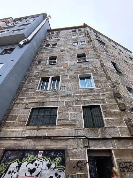 Foto c58528d8-355b-4f9c-9c88-2f08142a3ac2. Edificio amplio edificio semireformado en posio, oportunidad única en Ourense
