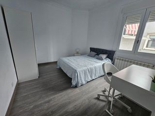 Rent Flat in Ventiun. Amplio piso reformado en ourense  zona o vinteún