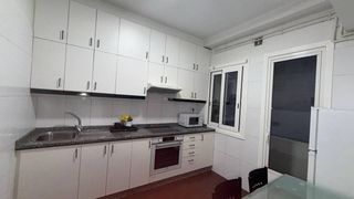 Miete Etagenwohnung in Centro. Amplio y luminoso piso en el corazón de ourense cerca de la univ