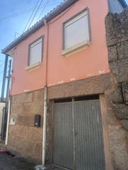 Location Maison à San Cibrao das Viñas. Encantadora casa semireformada en san cibrao das viñas  ideal pa