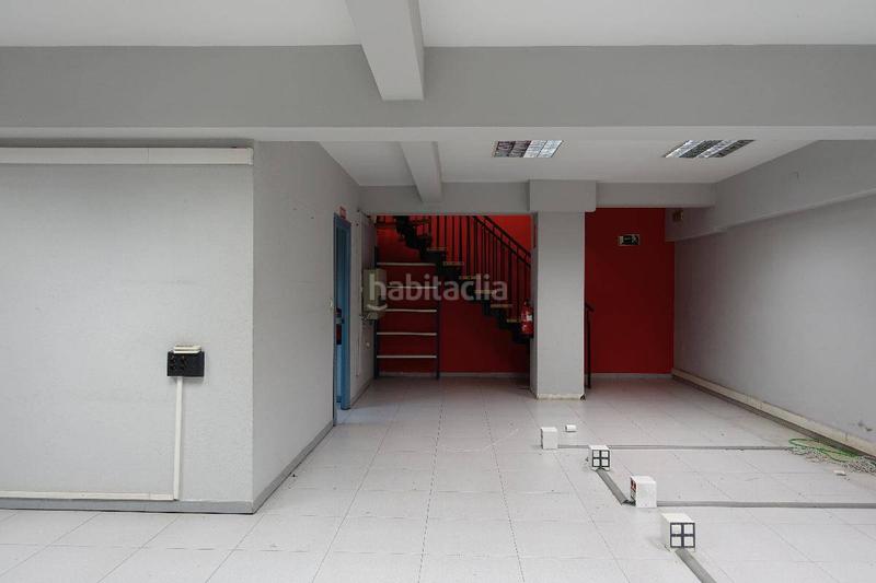 Foto 76f8b6d6-f5cc-4f85-a8e3-26493424c483. Lloguer local comercial a Sabino Arana-Jesuitas Bilbao