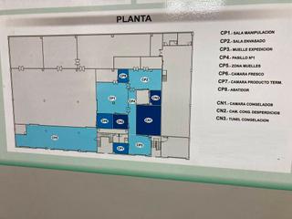 Bâtiment à usage industriel à Derio. Pabellón en venta junto al aeropuerto de loiu