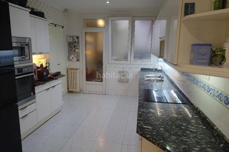 Foto dfb7b391-fde8-4784-95a9-3610a4dddd4e. Flat with heating parking in Las Arenas Getxo