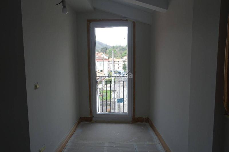 Foto bea36c26-c5cc-46ee-92ed-ba95fdda2019. Piso venta de duplex con jardín en mioño en Mioño-Santullán Castro - Urdiales