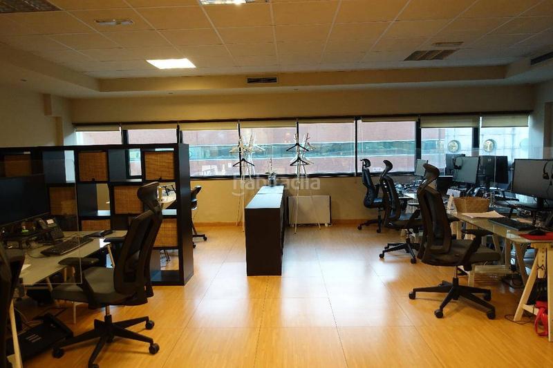 Foto edc4391f-1534-47bd-9cc3-18bc5c53ca8f. Oficina a Erandio