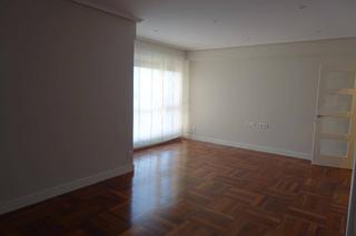 Affitto Appartamento in Zona Indautxu. Piso en alquiler en plaza de indautxu