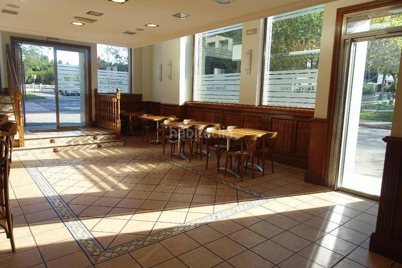 Foto c47c95ad-b77e-4f41-9c87-d9f78802366d. Alquiler local comercial bar restaurante en artaza. en Leioa