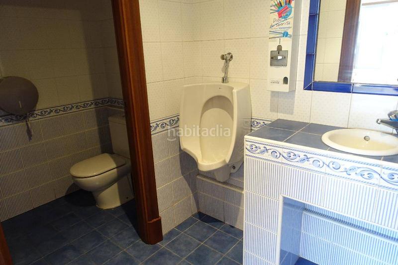 Foto d18c4f06-cfc7-47a2-8621-c50db0e473d4. Alquiler local comercial bar restaurante en artaza. en Leioa