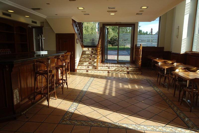Foto ee98d828-69cd-40f7-83ab-76e998b7a9c9. Alquiler local comercial bar restaurante en artaza. en Leioa