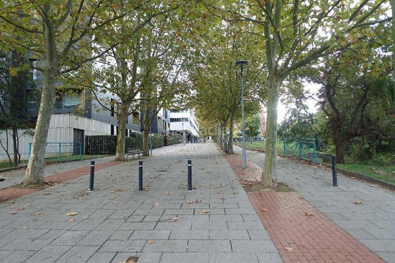 Foto ad4b8b8a-cbc3-400d-982d-6c3c3c869907. Alquiler oficina  en alquiler en Artatza-Pinueta-Pinosolo Leioa