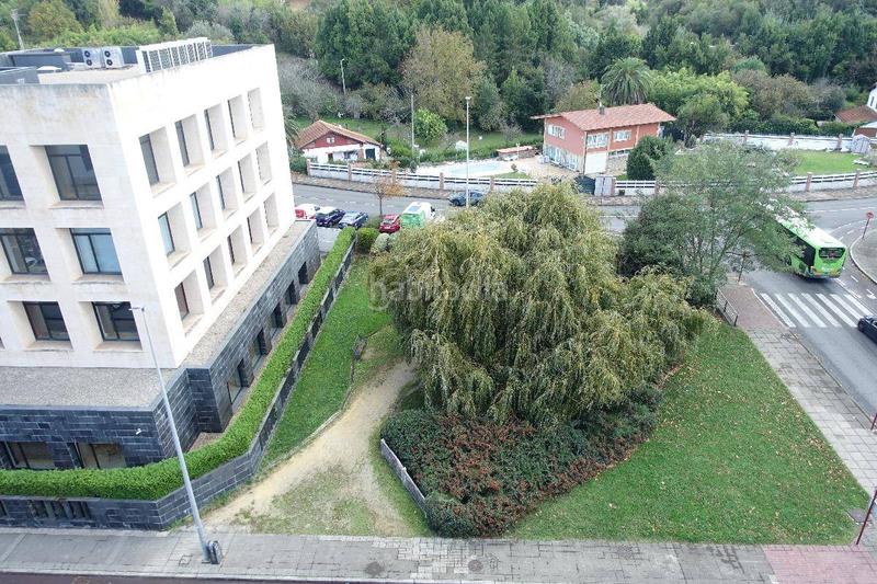 Foto d2df1f95-3979-42bc-9219-b27bb6749932. Location bureau dans Artatza-Pinueta-Pinosolo Leioa