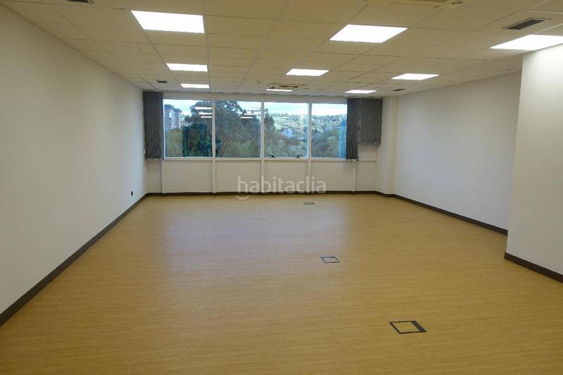 Foto f5351403-ddbe-4952-af8b-452216a9b9cd. Location bureau dans Artatza-Pinueta-Pinosolo Leioa