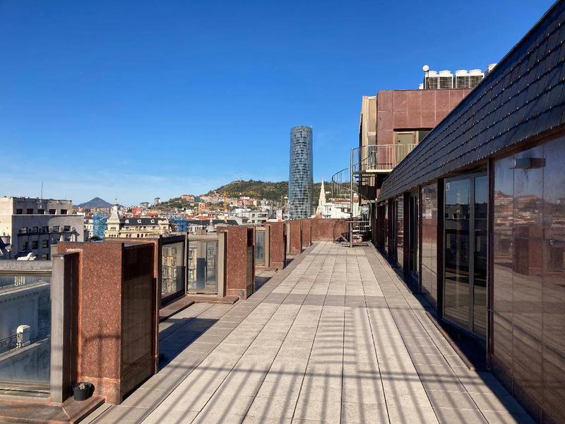 Foto ddffdf40-0769-4f6a-bacf-b9d45d264191. Rent office space with heating in Ensanche - Moyua - Diputación Bilbao