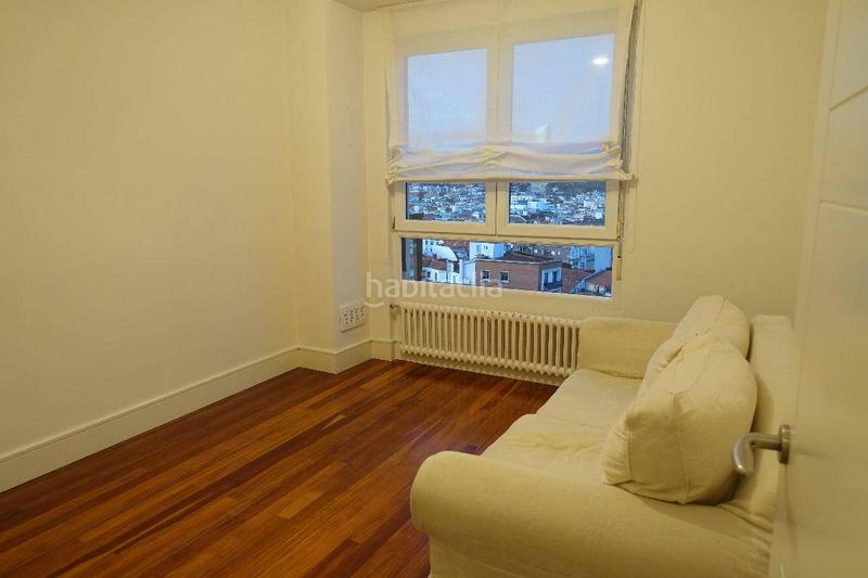 Foto 475cf949-c12a-4cf6-9c06-b9c4fb3d438d. Rent flat with heating in Iralabarri Bilbao