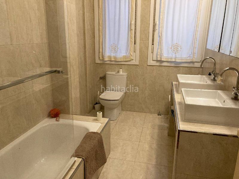 Foto 46108925-a350-47a6-bb50-e9fe9d511bca. Pis a Abandoibarra - Guggenheim Bilbao