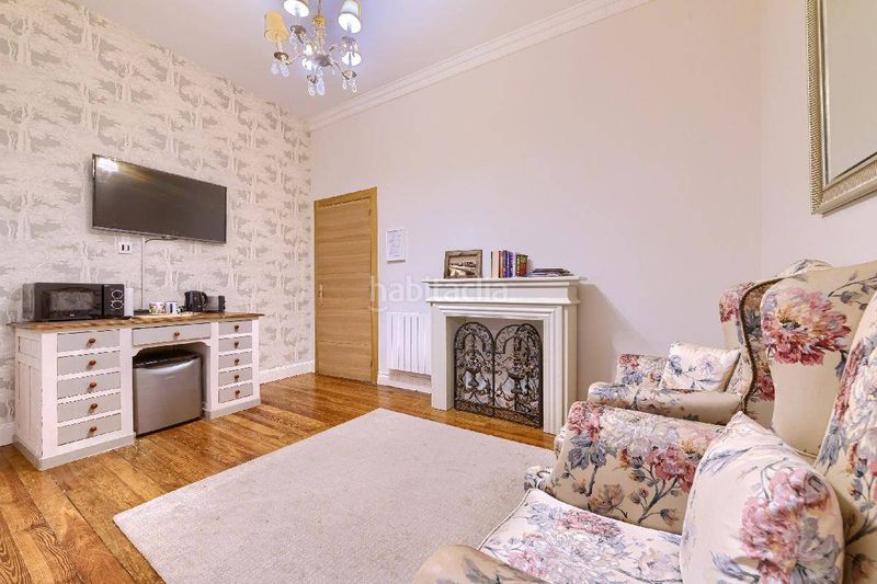 Foto 94ce35d0-2fcd-406a-a614-a451340af0c4. Pis a Abandoibarra - Guggenheim Bilbao