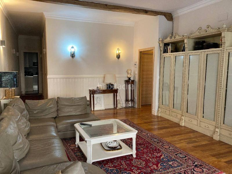 Foto 9a3072b2-59ad-4380-ac28-5035fb188b3f. Pis a Abandoibarra - Guggenheim Bilbao