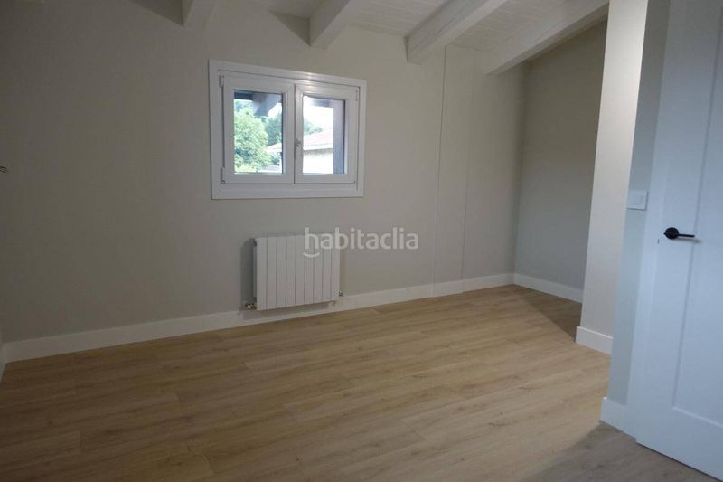 Foto 03725961-5cf2-403e-8ffe-d41595bfd729. Piso venta de duplex con jardín en mioño en Mioño-Santullán Castro - Urdiales