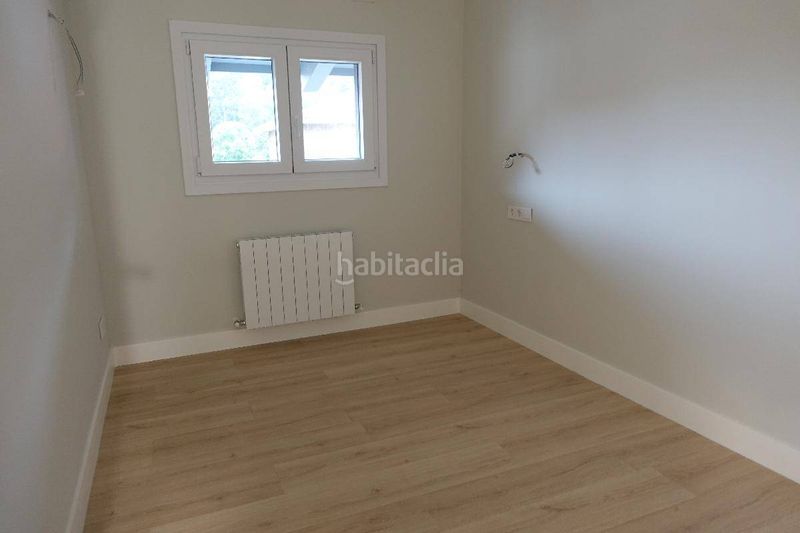 Foto 18e595b0-c5aa-4174-b0e6-733abb80bf1c. Piso venta de duplex con jardín en mioño en Mioño-Santullán Castro - Urdiales