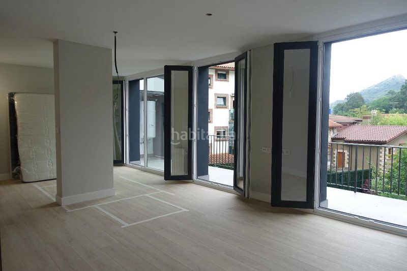 Foto d5da9c25-8be8-4e58-8204-cd113c024eb9. Piso venta de duplex con jardín en mioño en Mioño-Santullán Castro - Urdiales