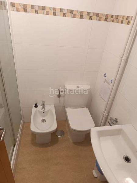Foto 39a7b6e1-08aa-421a-9ed9-3534f063b10a. Location appartement dans avenida de romero donallo 22 dans Santiago de Compostela