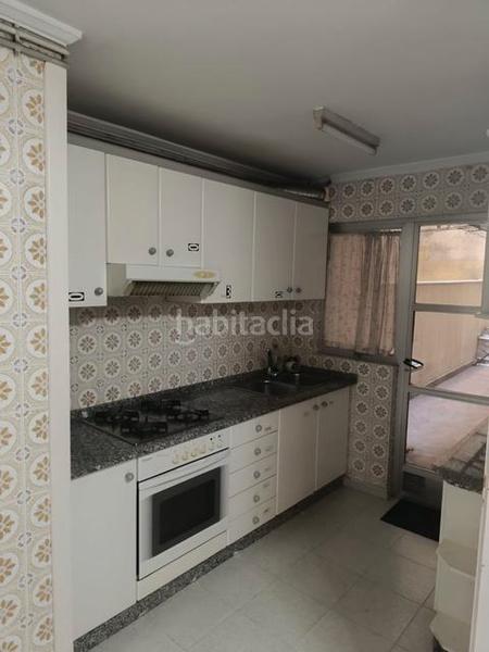 Foto ff9da155-44df-4043-a71c-25d6eb259b6a. Alquiler piso en avenida de romero donallo 22 en Ensanche - Sar Santiago de Compostela