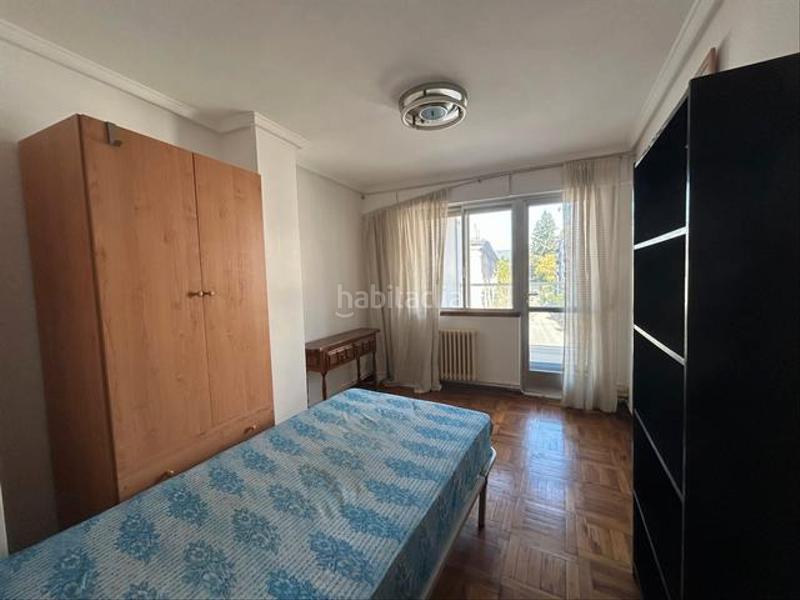 Foto f90253b0-3224-4155-afae-e997316449fb. Rent flat in Ensanche - Sar Santiago de Compostela