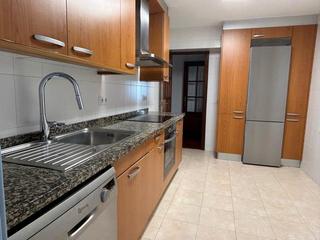 Location Appartement  Rúa de frei rosendo salvado. Piso céntrico sin muebles en muy buen estado