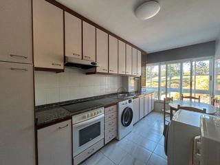 Lloguer Pis  Avenida de ferrol. Piso de 3 habitaciones amueblado en muy buen estado