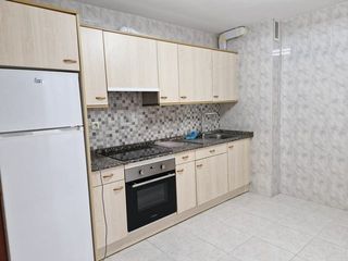 Affitto Appartamento  Rúa anxeriz. Piso sin muebles con 3 habitaciones