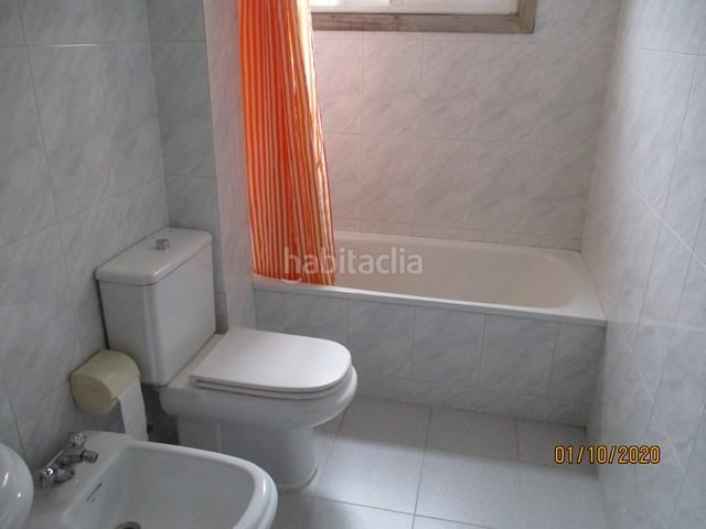 Foto 8f8b0ccf-85ad-4afb-a22e-bfcb39fddbf9. Lloguer apartament a Conxo Santiago de Compostela