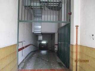 Parking coche en Avenida de Romero Donallo