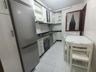 Miete Appartement  Avenida rosalía de castro. Apartamento 2 habitaciones  sin muebles en milladoiro