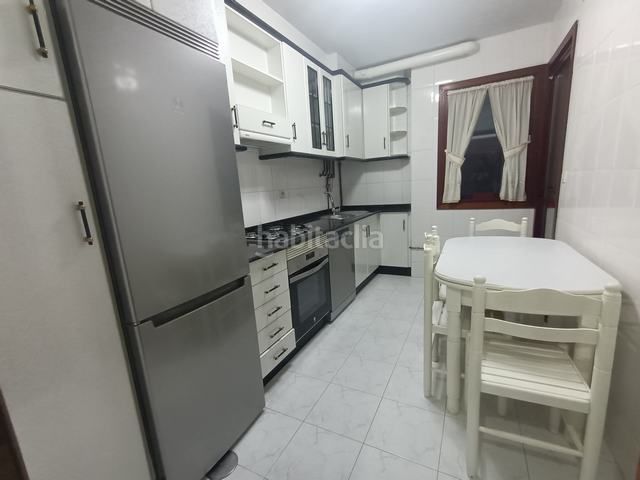 Foto b7cc19cf-b10b-4188-a225-fc80cf0dc694. Miete appartement mit heizung parking in O Milladoiro Ames