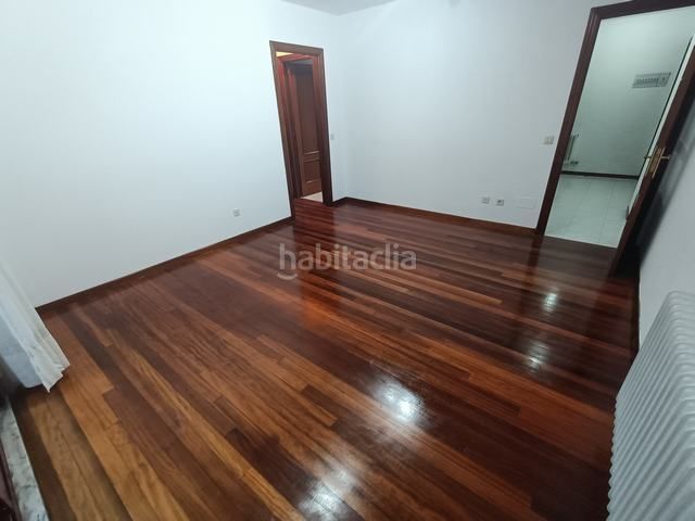 Foto ef9fa4c0-20b5-4bd1-8e16-cde5a64ee3ff. Miete appartement mit heizung parking in O Milladoiro Ames