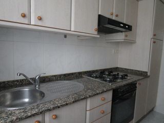 Alquiler Apartamento  Rúa da república arxentina. Piso muy centrico