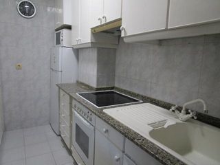 Lloguer Apartament  Avenida de rosalía de castro. Duplex 2 dormitorios para estudiantes en rosalia de castro
