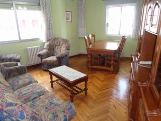 Affitto Appartamento  Rúa de ramón cabanillas. Piso muy centrico de 3 dormitorios y 2 baños, esterior