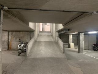 Alquiler Parking coche en Avenida de rosalía de castro 90