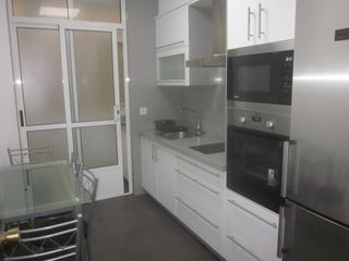 Rent Flat  Rúa das galeras. Piso entre campus sur y norte