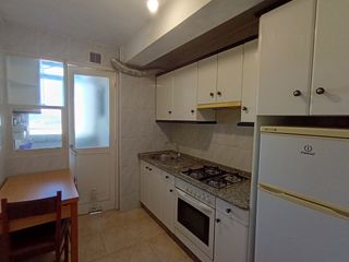Rent Flat  Rúa doutor maceira. Piso de 3 dormitorios cerca campus sur ideal estudiantes
