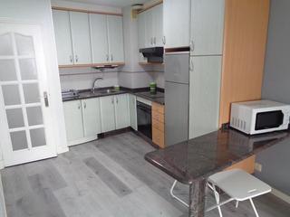 Location Appartement  Rúa de santa marta de arriba. Piso 3 dormitorios en santa marta cerca hospital y usc