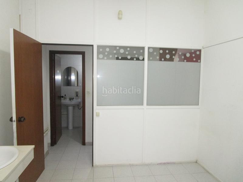 Foto 5c257446-147f-44fe-b9b3-2f0f22961a57. Location local commercial dans Ensanche - Sar Santiago de Compostela