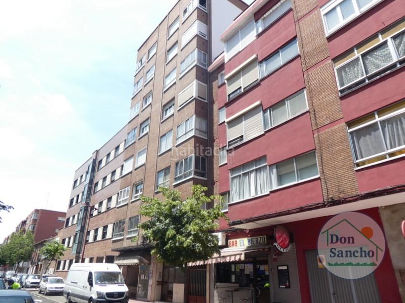 Foto 2412ba4a-3a46-47ae-a06a-104708ef9e6a. Car parking in Delicias Valladolid