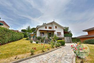 Chalet à Laguna de Duero. Laguna de duero, urbanización la corala. se vende fantástico cha